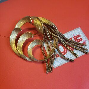 Vintage Brooch in Gold Tones